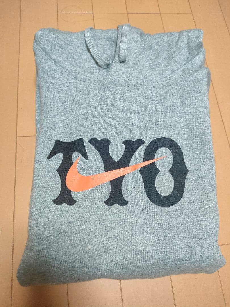 【ジャイアンツ NIKEパーカー】新品