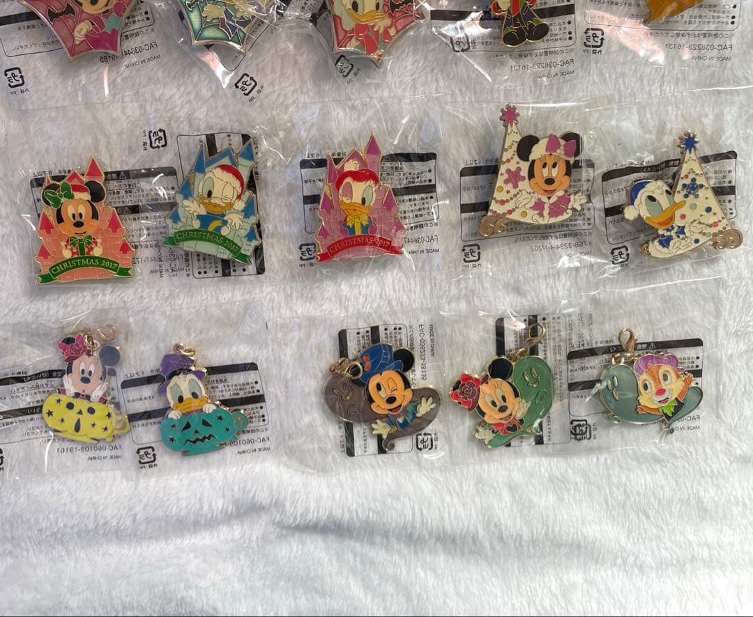 ディズニー キャラクター ピンバッジ 47個セット