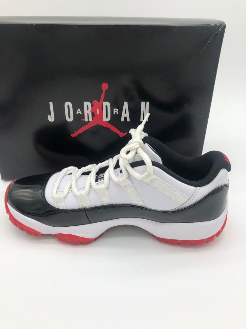 美品NIKE AIR JORDAN 11 Low ホワイト/ブラック/レッド