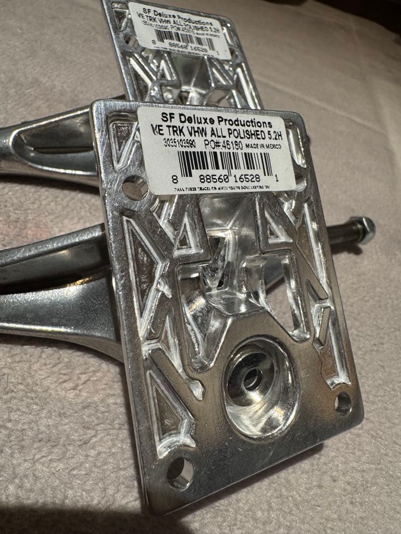 ベンチャー　V-HOLLOW スケートボード トラック5.2HI 堀米　新品