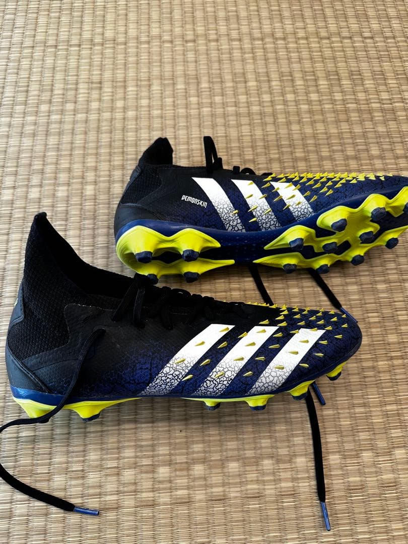 adidas Predator サッカーシューズ 黒/青/黄27.5センチ