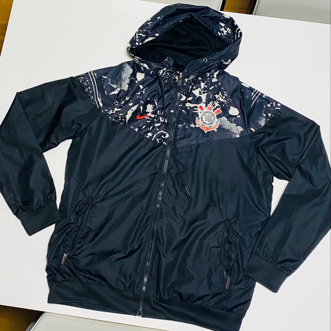 NIKE （ナイキ） コリンチャンス フード付きナイロンジャケットです。