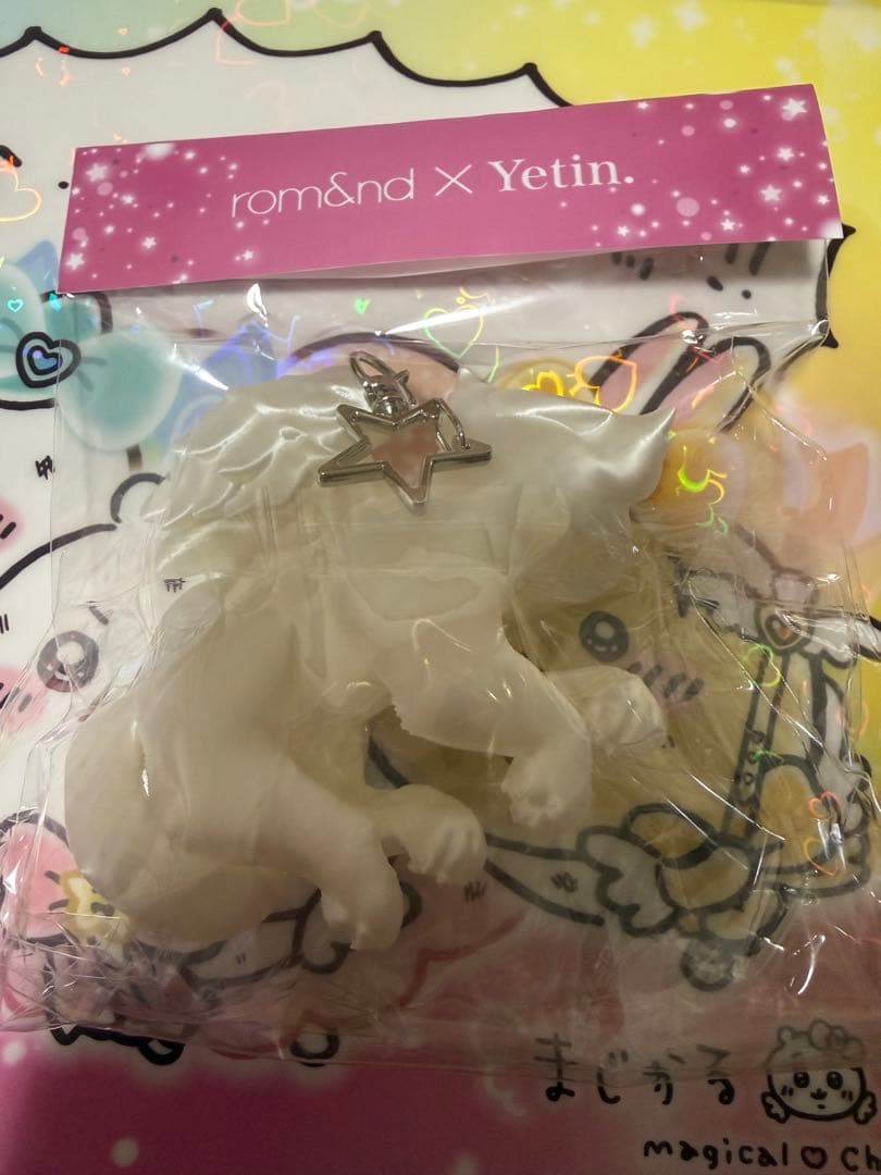 rom&nd yetin リップケース　ロムアンド エンジェルキャットキーリング