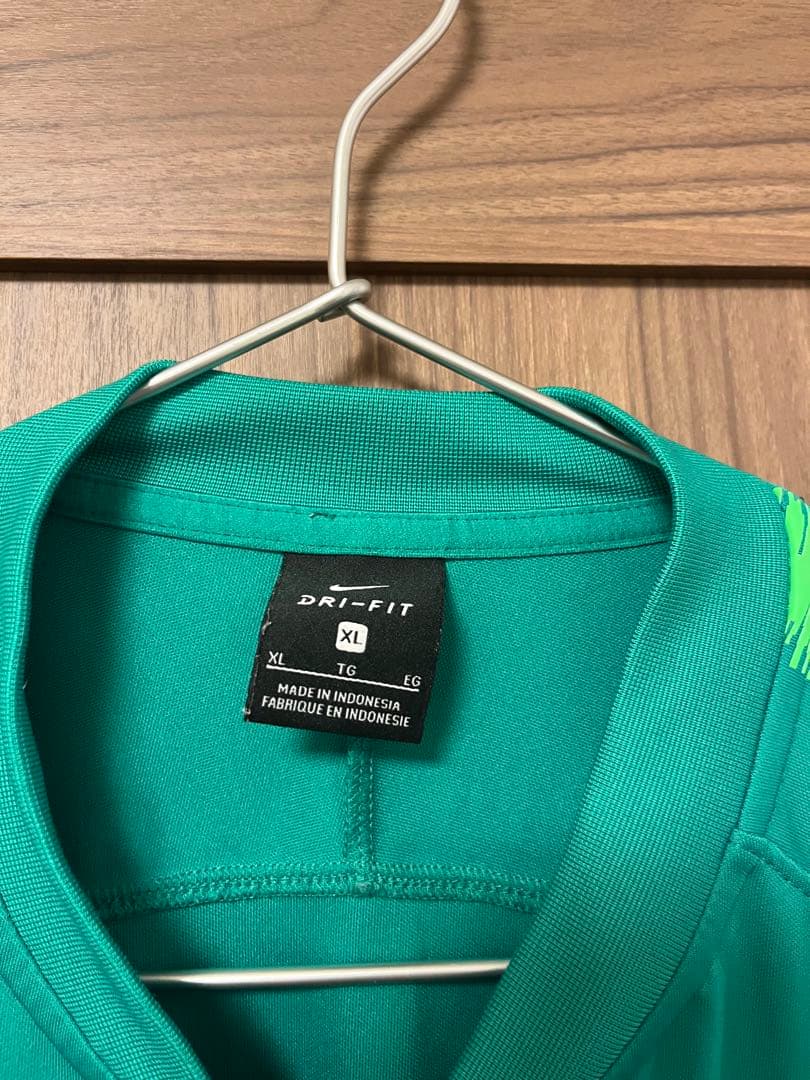 浦和レッズ　Nike正規品 トレーニングジャケット XL グリーン