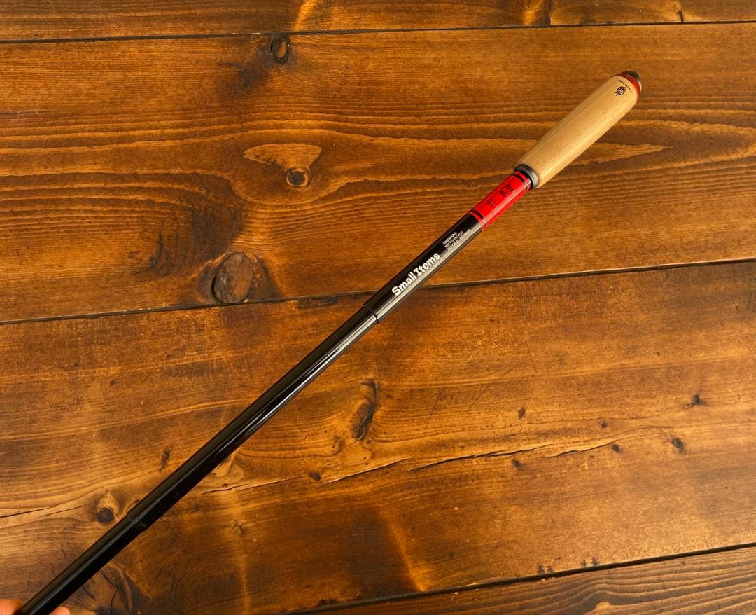 小物釣り竿　タナゴ竿　レッド×ブラック　210cm ウッドグリップ　振り出し竿