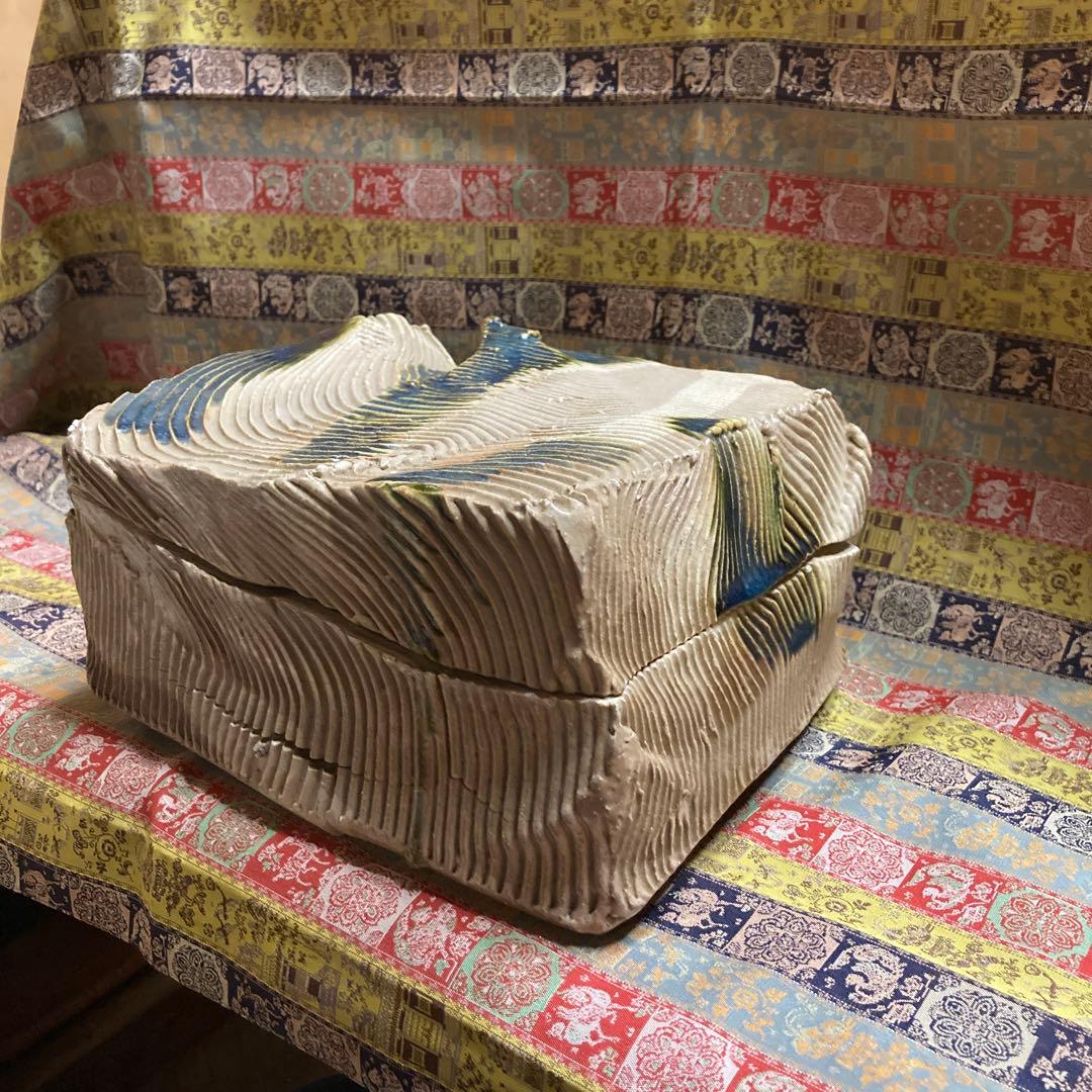 織部　陶箱　作家不詳　21×18×￼高18cm 4.4Kg