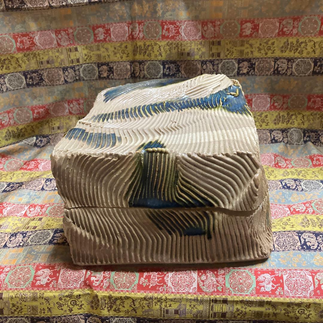 織部　陶箱　作家不詳　21×18×￼高18cm 4.4Kg