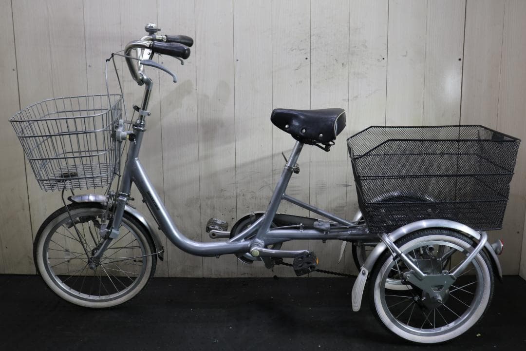 ブリヂストン ワゴン NBW10 16-18インチ シングルLED SILVER