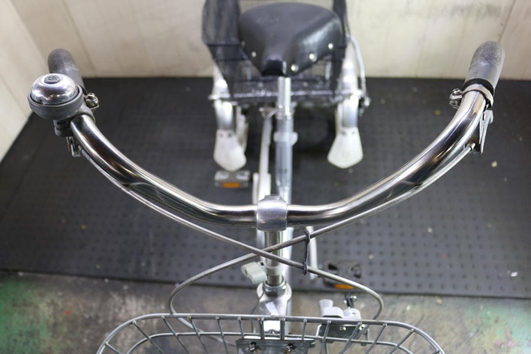 ブリヂストン ワゴン NBW10 16-18インチ シングルLED SILVER