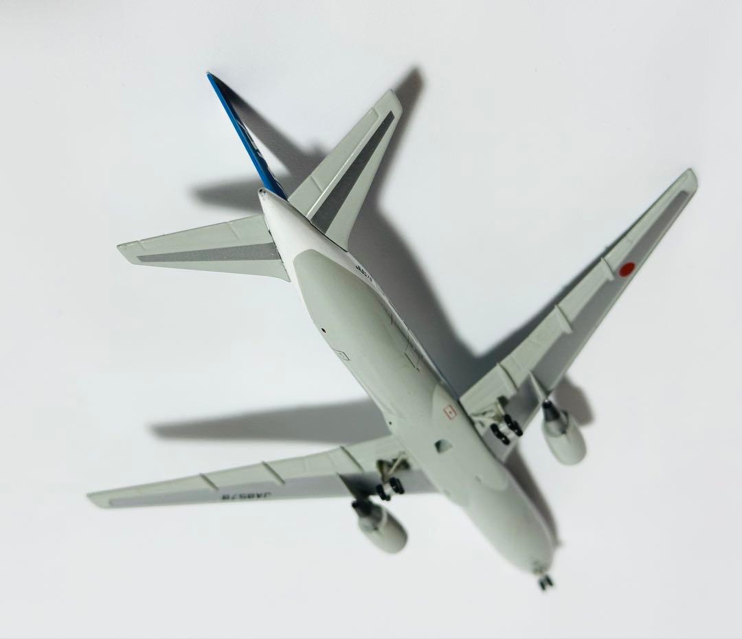 全日空商事1/400 ANA 767-300 モデル NH40016