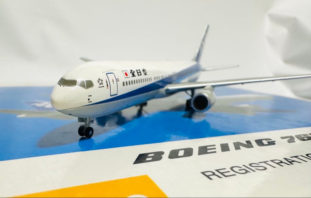 全日空商事1/400 ANA 767-300 モデル NH40016