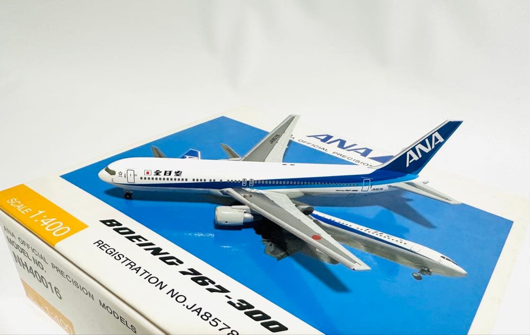 全日空商事1/400 ANA 767-300 モデル NH40016