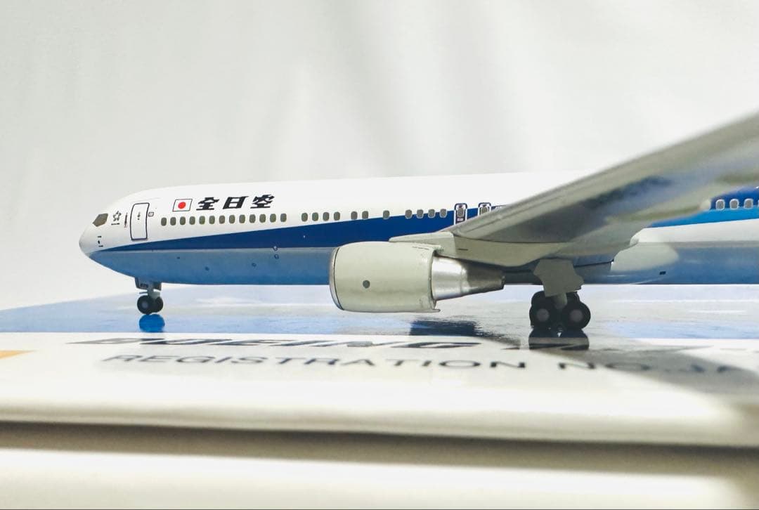 全日空商事1/400 ANA 767-300 モデル NH40016