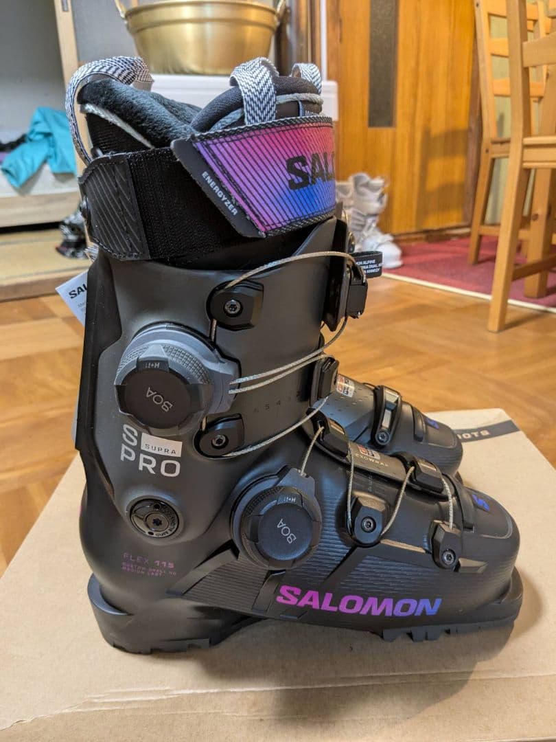 SALOMON レディーススキーブーツ