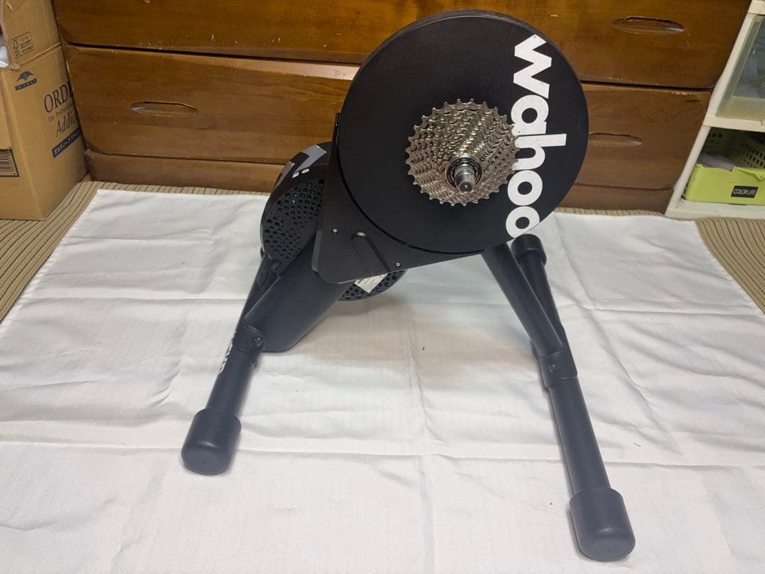 Wahoo KICKR CORE ローラー台　11速スプロケ付き