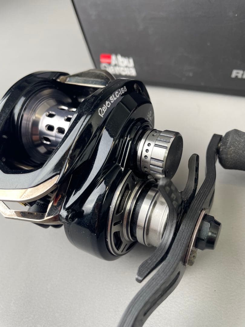 abu SLC IB8 レフトハンドル アブ ガルシア 美品 revo
