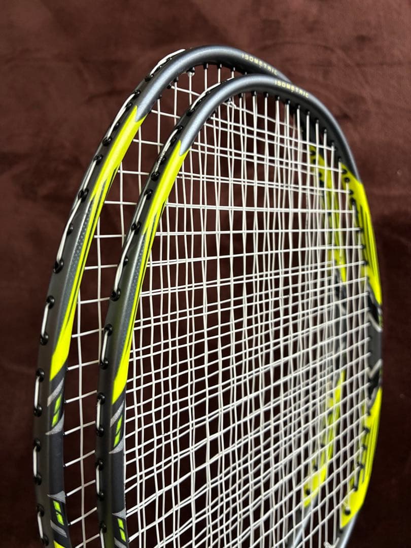 Yonex バドミントンラケット アークセイバー7pro 新中古2本セット