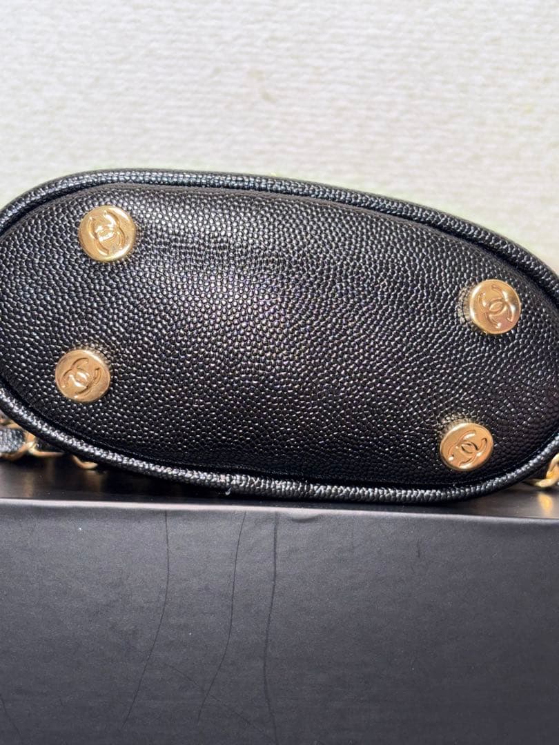 CHANEL ショルダーバッグ ハンドバッグ　キルティングブラック　ノベルティー