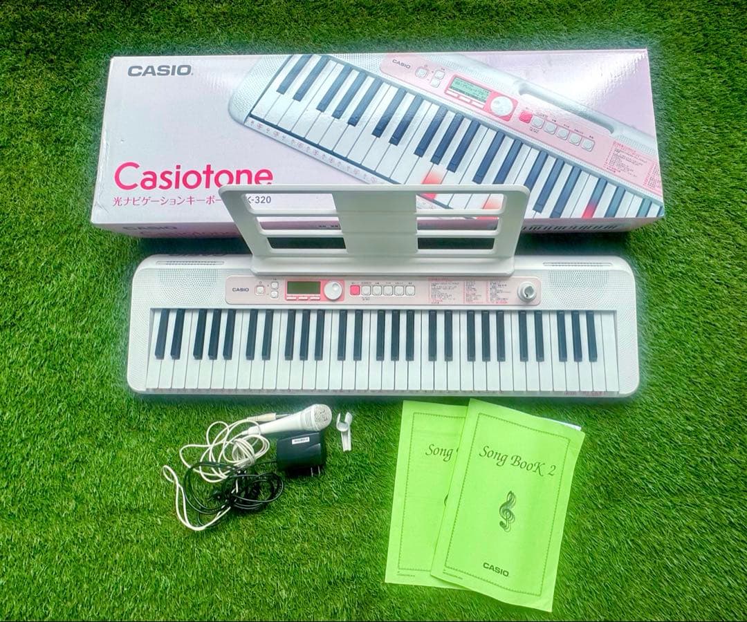 CASIO LK-320 光ナビゲーションキーボード 譜面台、マイク付き