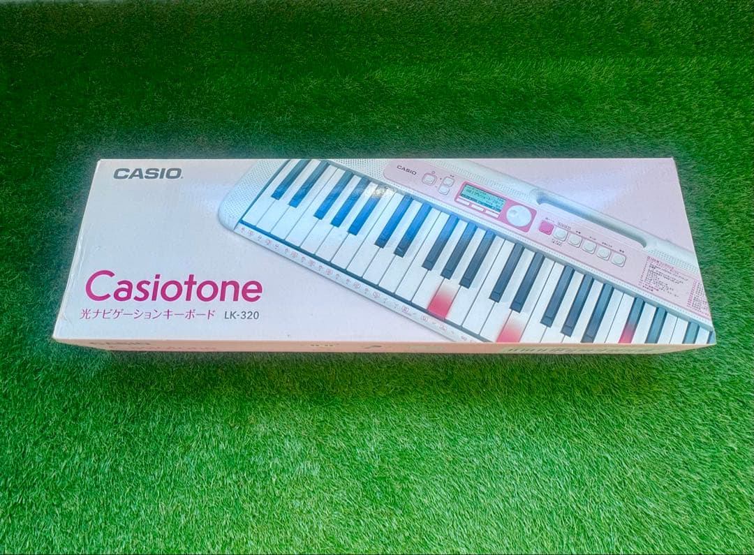 CASIO LK-320 光ナビゲーションキーボード 譜面台、マイク付き