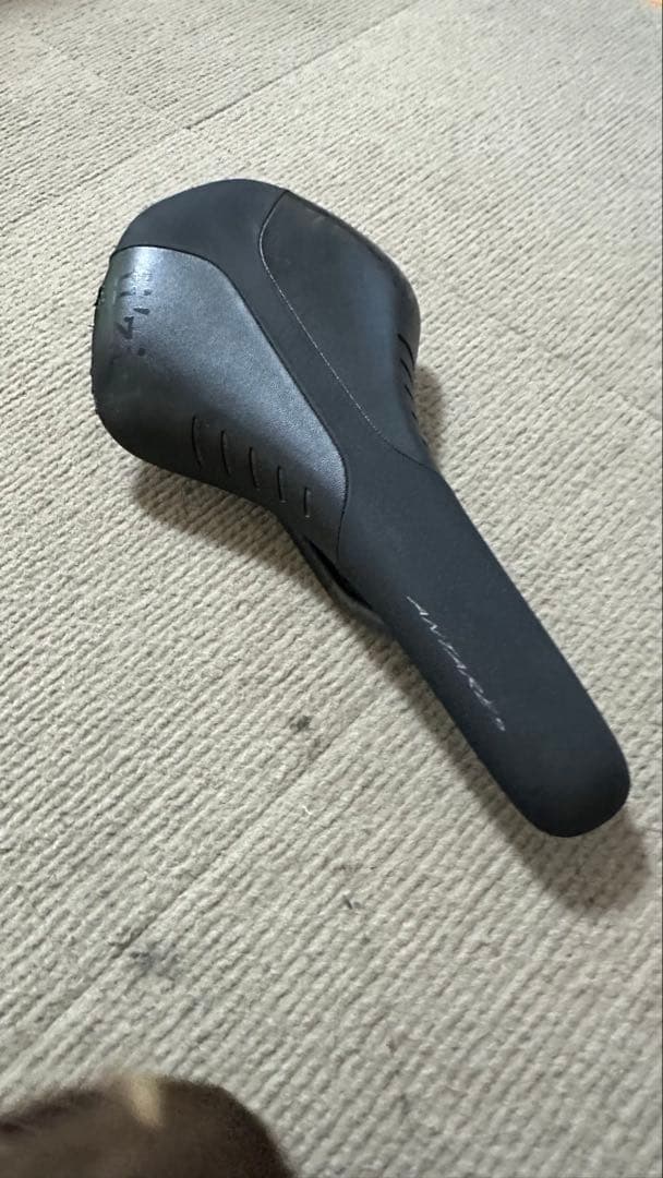 【最終値下】Fizik Antares R1 サドル　カーボン