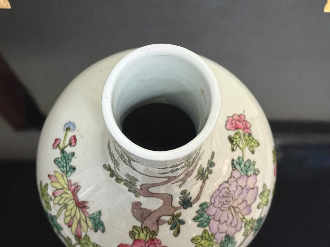 中国　清時代　同治年製　粉彩　花卉紋瓶　高さ約33.5cm 送料込み260326