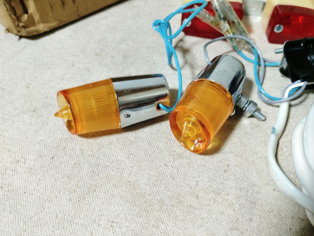 稀少 新品 TUフラッシャー 方向指示器 フラッシャー自転車