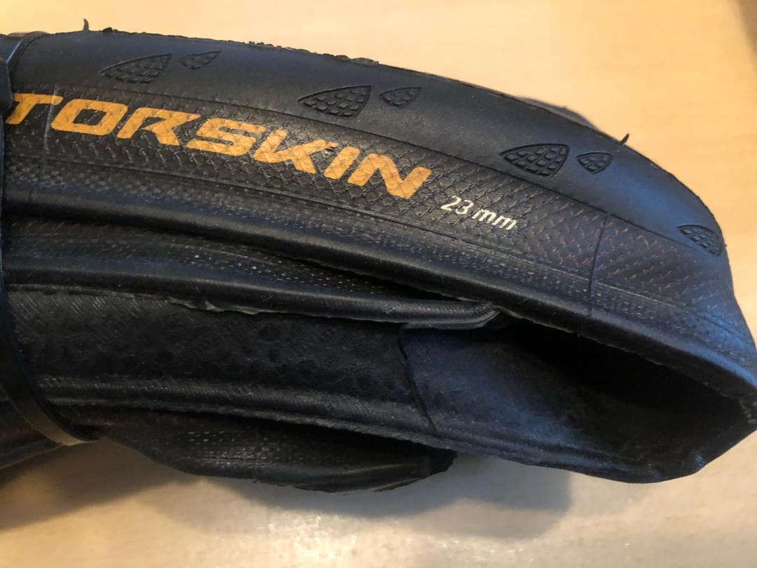 Continental Gatorskin 23mm タイヤとSchwalbe