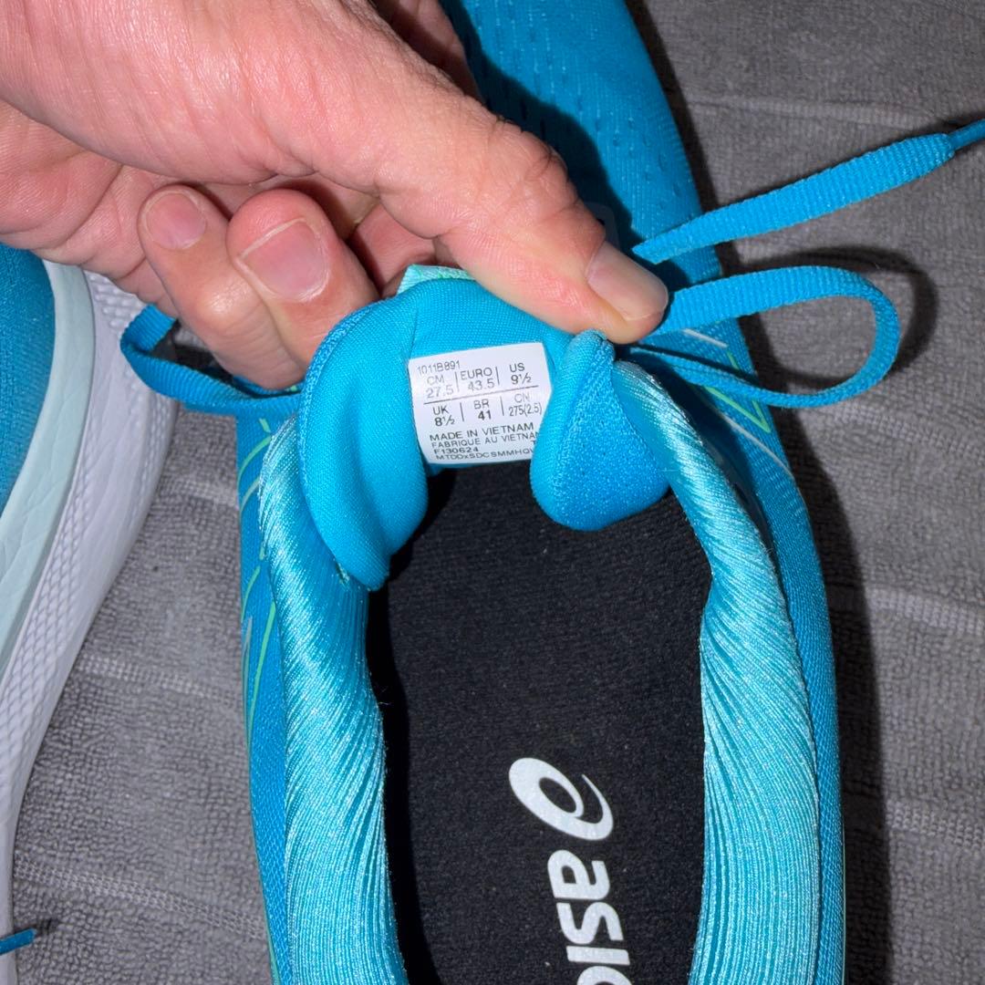 ASICS ランニングシューズ グライドライド マックス　27.5cm
