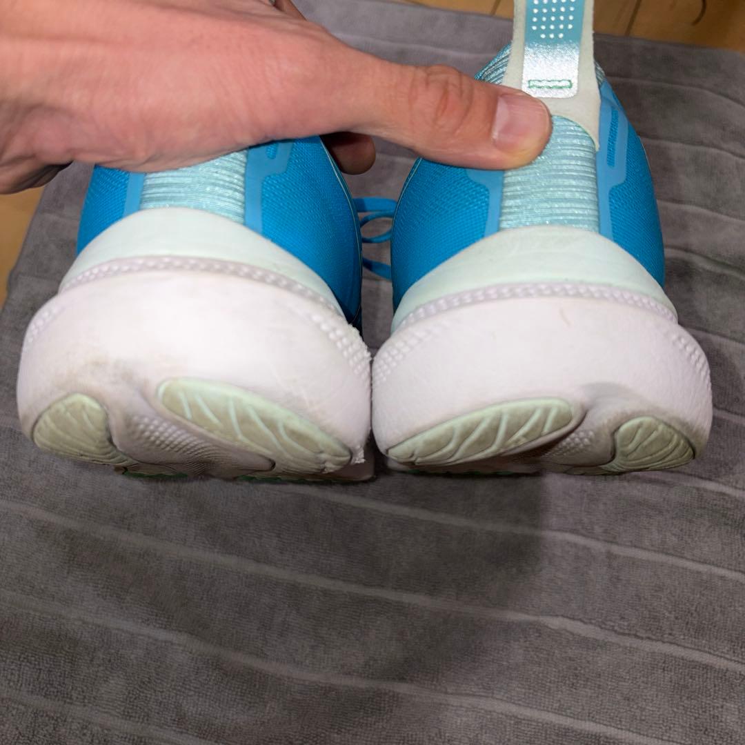ASICS ランニングシューズ グライドライド マックス　27.5cm