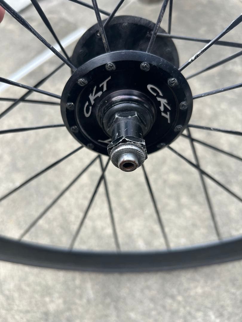 CKT カーボンホイール　リアのみ