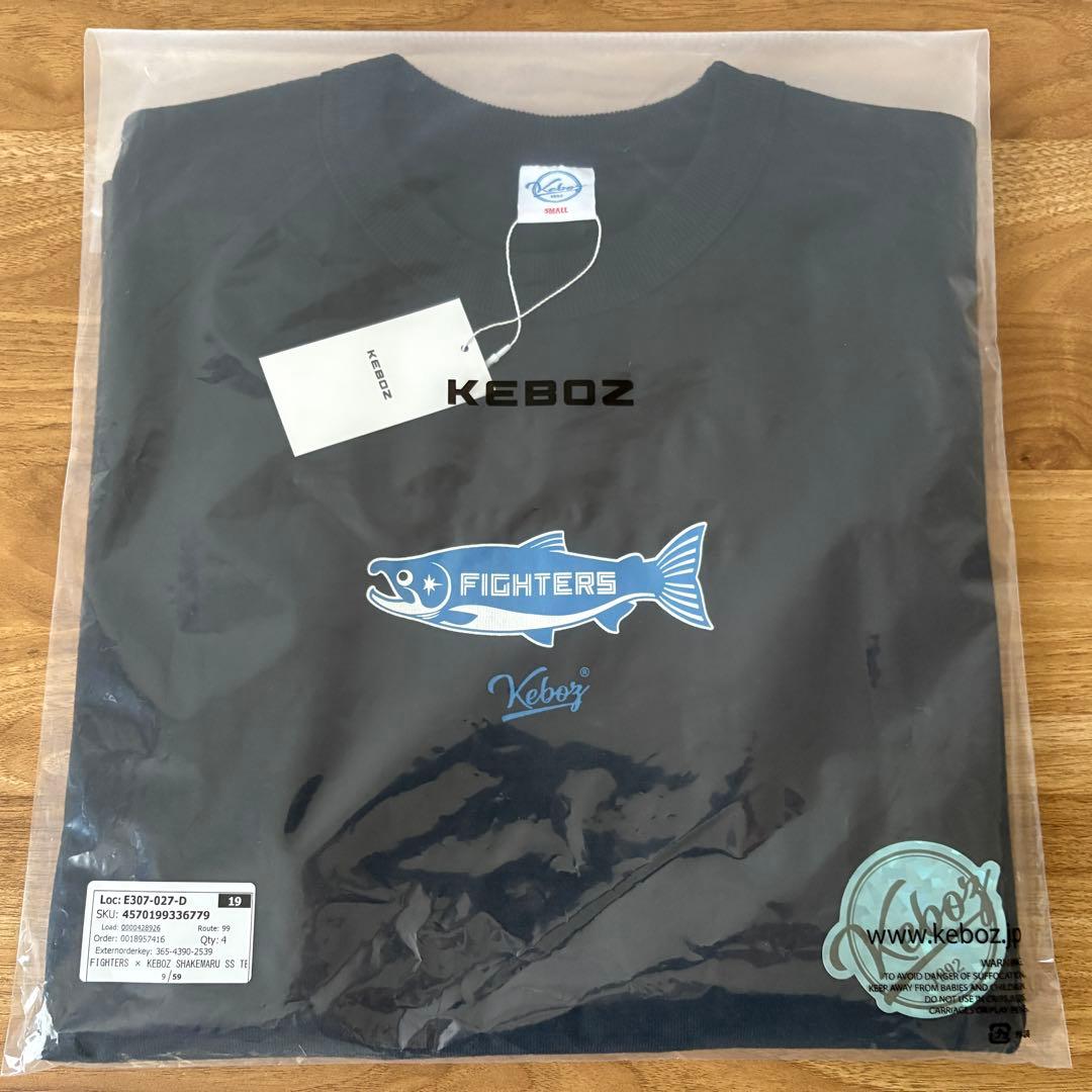 FIGHTERS × KEBOZ SHAKEMARU SS TEE