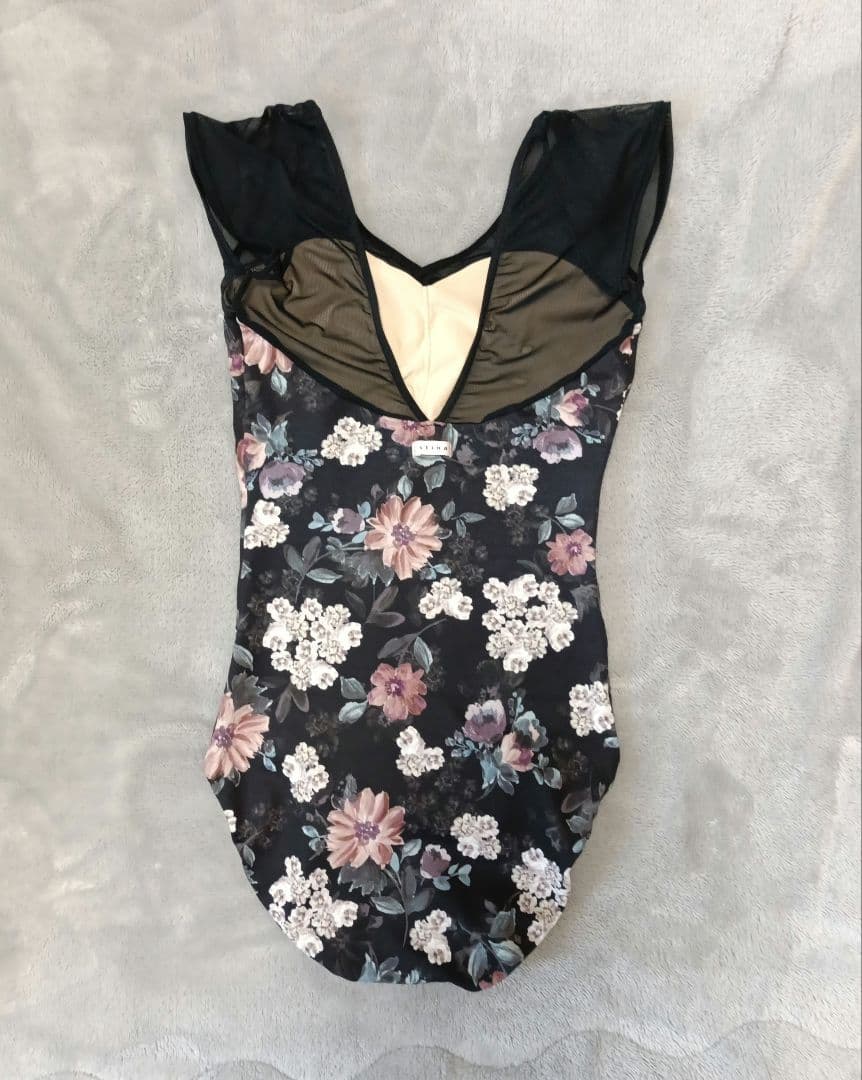 【新品】stina レオタード　Lサイズ