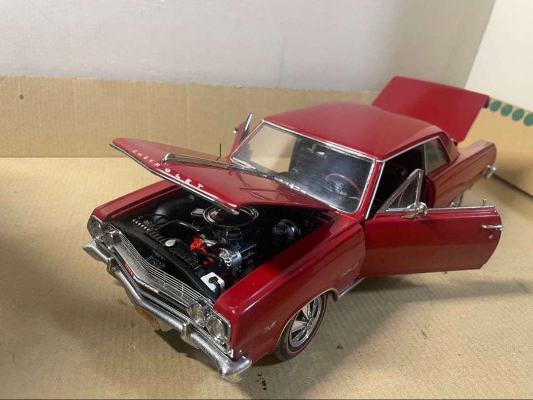 ertl 1/18 シェベルss マリブ　396 中古