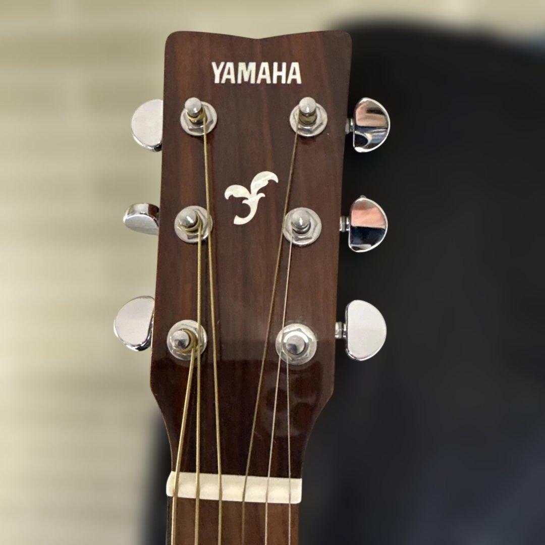 Yamaha アコースティックギターとギターバッグ
