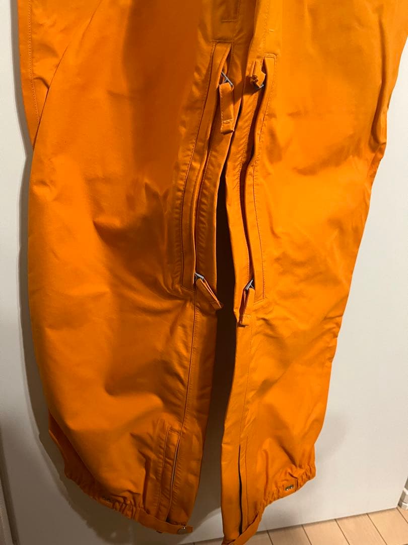 【新品未使用】KM4K PARADICE BIB PANTS オレンジMサイズ