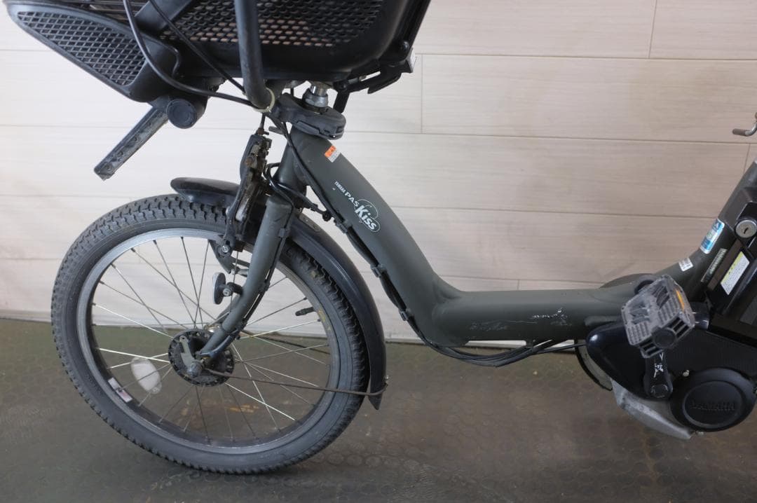電動自転車 ヤマハPAS KISS 20インチ 3段変速 8.7Ah 充電器有