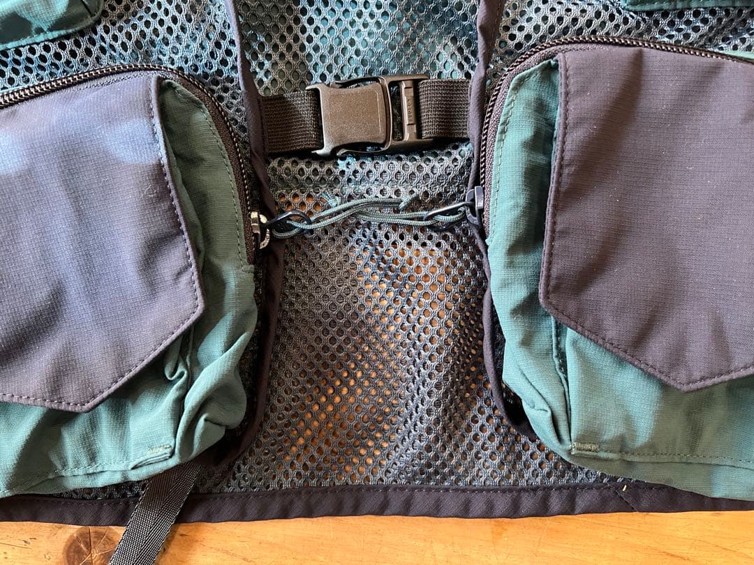 SIMMS トリビュータリーベスト　Mサイズ