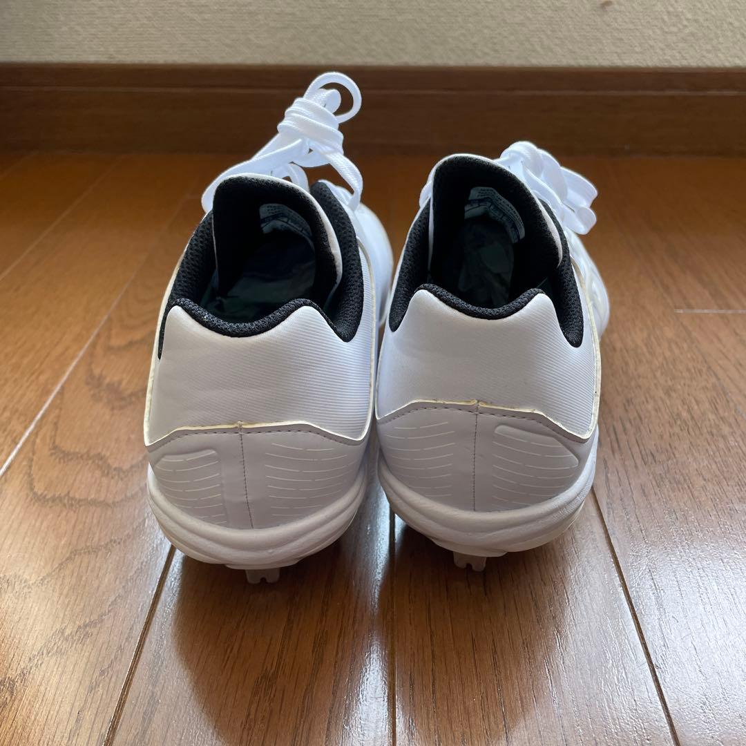 Mizuno ホワイト スパイク ローカット23㎝プレ付き