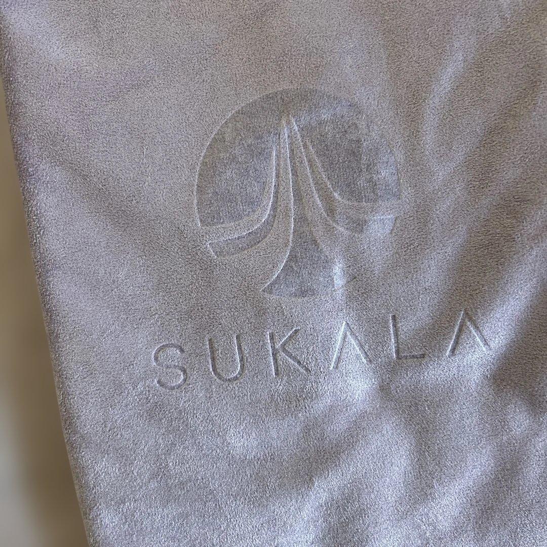SUKALA 薄ピンクタンクトップLサイズと薄ピンクのマットの2点セット