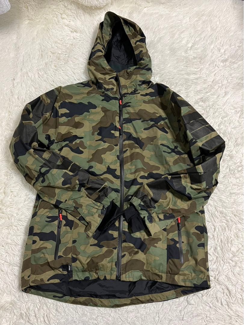 THIRTY TWO　スノボ　スキーウエア　セットアップ　迷彩　上下M