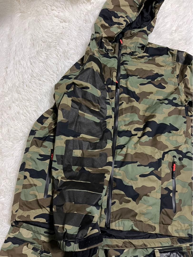 THIRTY TWO　スノボ　スキーウエア　セットアップ　迷彩　上下M