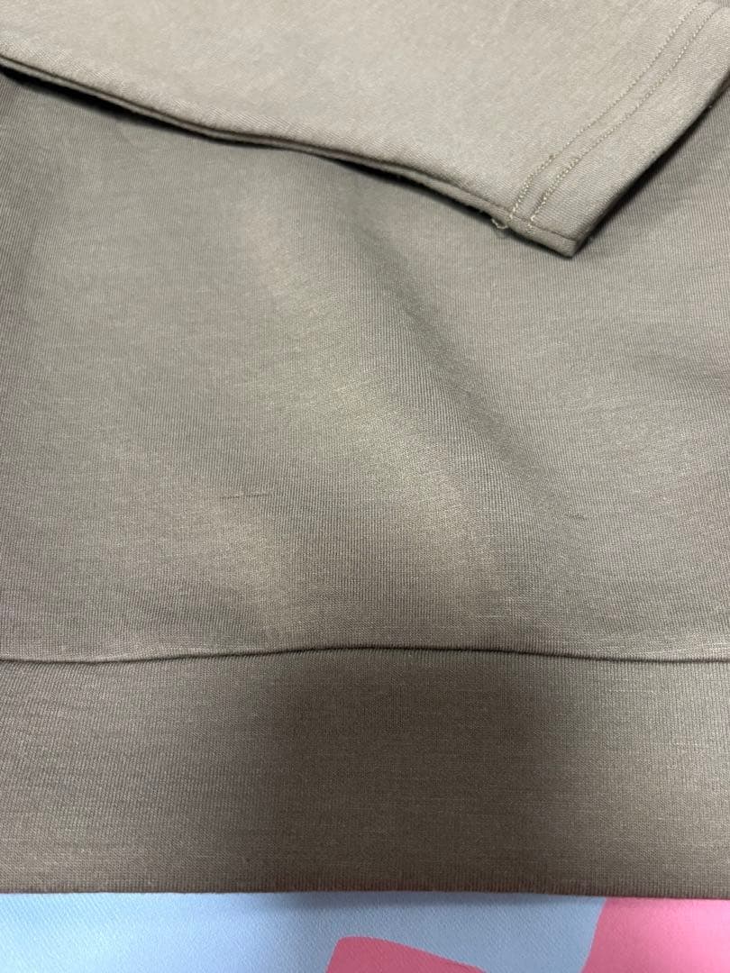 SUKALA ベージュ スウェットセットアップ　美品