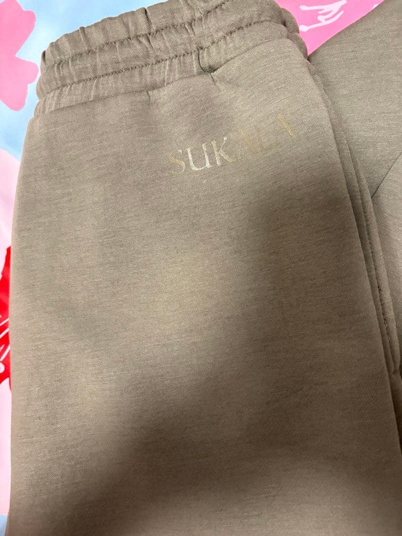 SUKALA ベージュ スウェットセットアップ　美品