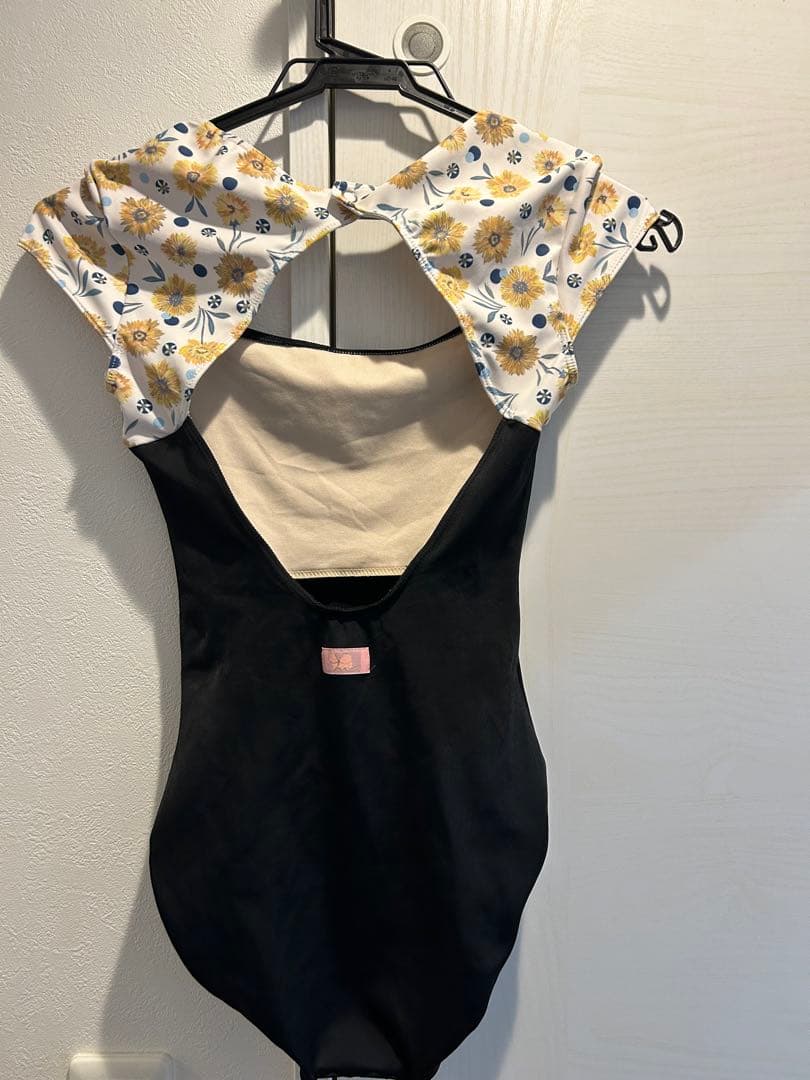 stina レオタード　S ほぼ未使用　スティナ