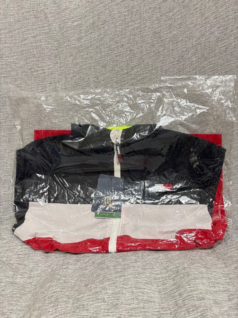 S ☆新品　トミーフィルフィガー　サイドオープン ウィンドジャケット　レディース
