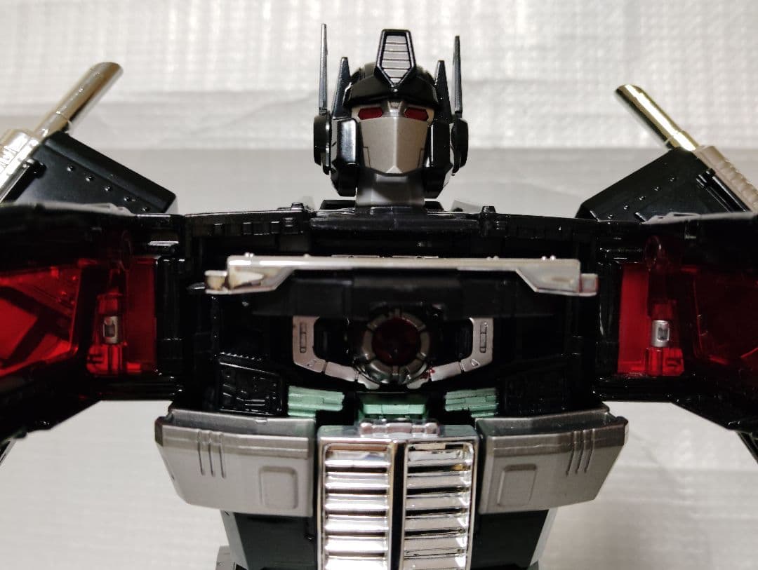 トランスフォーマー　非正規品　マスターピースオーバーサイズ　オプティマスプライム