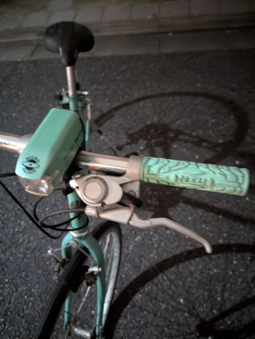 Bianchi クロスバイク 7段　チェレステ