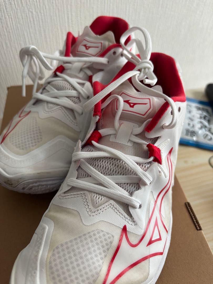 Mizuno Wave Lightning Z8ホワイト/レッド