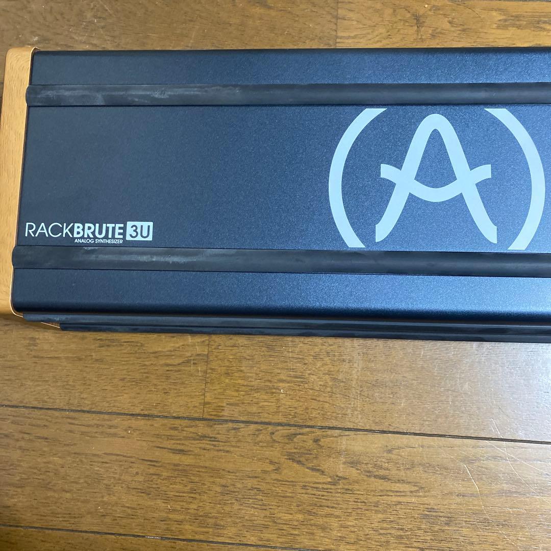 ARTURIA Rack Brute 3U モジュラーシンセラック